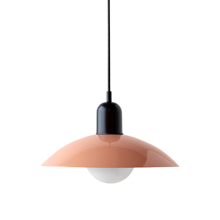 Lampa wisząca z zakrzywionym metalowym kloszem do oświetlenia kuchennego – minimalistyczna oprawa do wnętrz 11