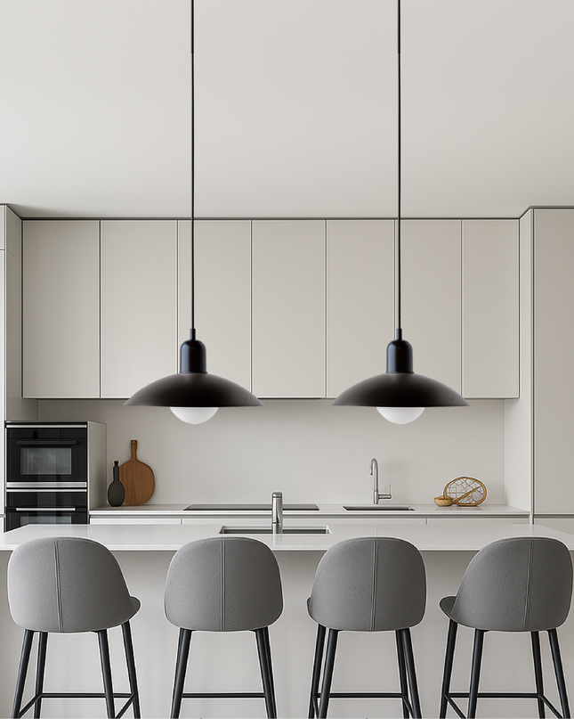 Lampa wisząca z zakrzywionym metalowym kloszem do oświetlenia kuchennego – minimalistyczna oprawa do wnętrz 4