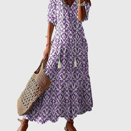 Letnia sukienka w stylu boho vintage z efektownym dekoltem w serek – lekki i przewiewny fason na co dzień i w eleganckim wydaniu 2