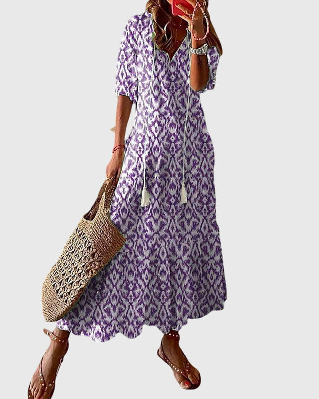 Letnia sukienka w stylu boho vintage z efektownym dekoltem w serek – lekki i przewiewny fason na co dzień i w eleganckim wydaniu 2