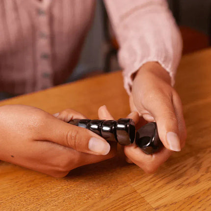 Magnetyczny zestaw szachowy z przenośną szachownicą i bezpiecznymi figurami – czarno-biała szachownica do podróży 3