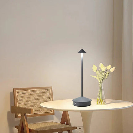 Minimalistyczna bezprzewodowa lampa stołowa z przyciemnianą diodą LED – przenośne oświetlenie do wnętrz i na zewnątrz 0