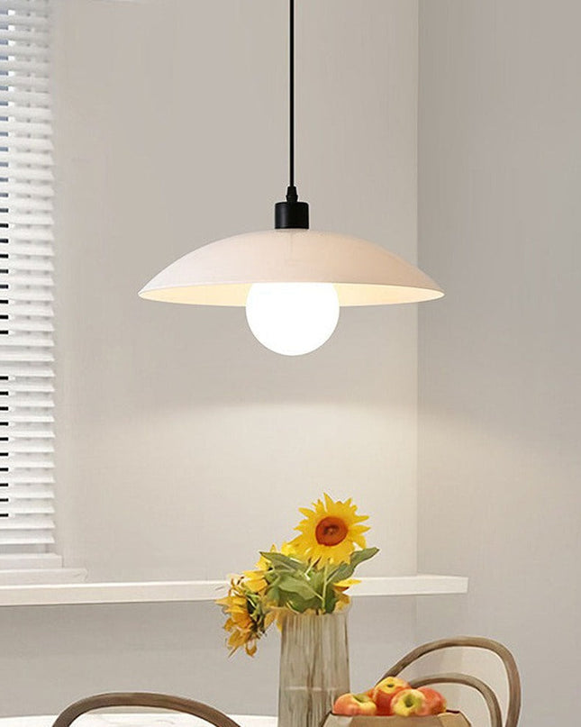 Minimalistyczna lampa wisząca ze szkła w kolorze białym – Elegancki design 0