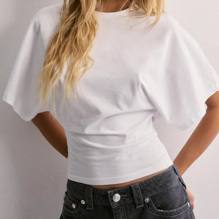 Modny T-shirt z szerokimi rękawami – miękki, oddychający materiał na co dzień 0