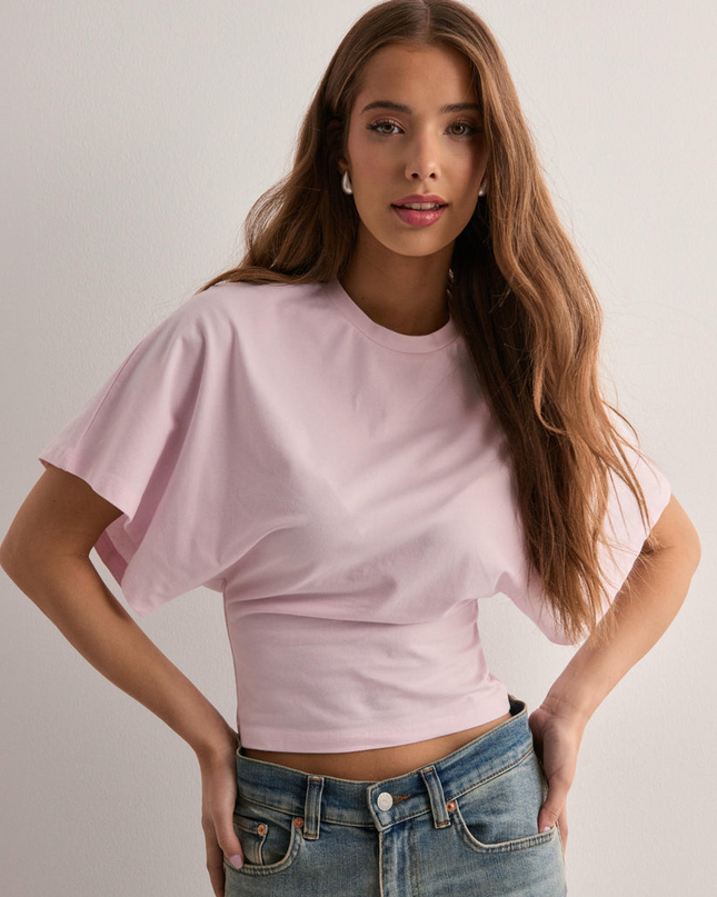Modny T-shirt z szerokimi rękawami – miękki, oddychający materiał na co dzień 2