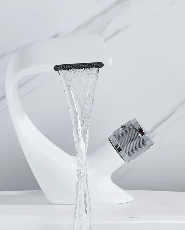 Nowoczesna Bateria Łazienkowa Dwa w Jednym – Elegancki Design i Funkcjonalność 3