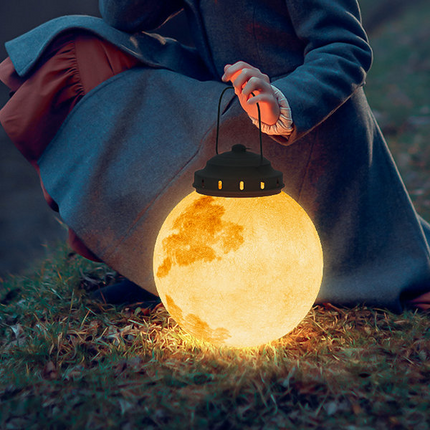 Nowoczesna Lampa Ogrodowa LED Wisząca Złota, Wodoodporna, Zasilana Energią Słoneczną, Metalowa, Idealna do Ogrodu 1