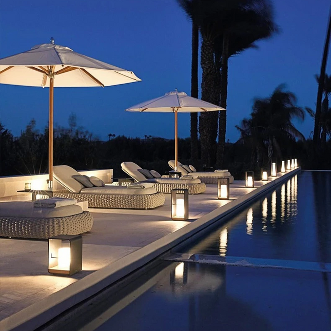 Nowoczesna Lampa Ogrodowa Stojąca LED Solarne Oświetlenie Zewnętrzne, Odporna na Warunki Atmosferyczne, Latarnia Ogrodowa 20cm 0