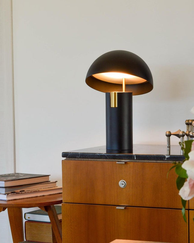 Nowoczesna Lampa Stołowa Szklana Avo z Pochyloną Pokrywą, 30 cm – Idealna do Salonów i Biura 2