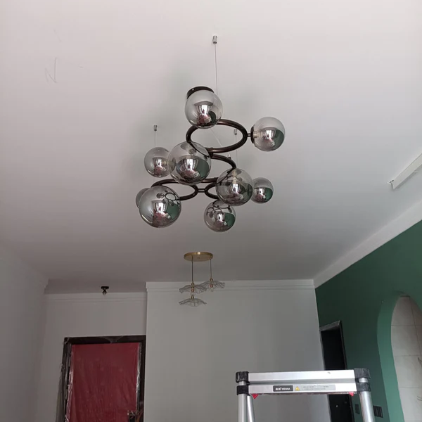 Nowoczesna Lampa Stołowa z Regulacją Światła i Trzema Pierścieniami do Salonu – Minimalistyczny Design 8