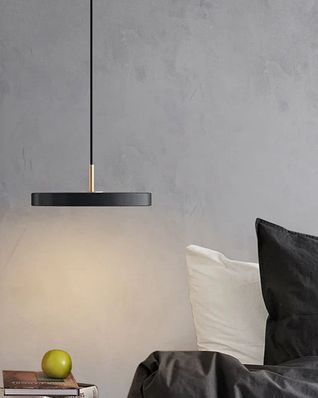 Nowoczesna Lampa Wisząca Okrągła z Aluminium i Żelaza – Czarna z Mosiężnymi Akcentami do Salonu i Jadalni 4