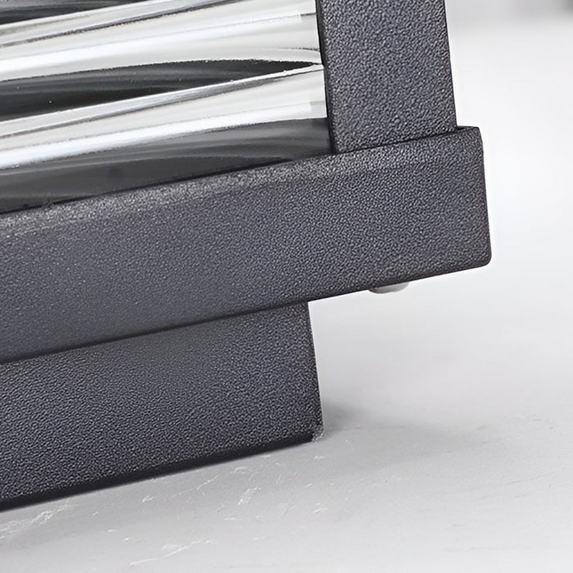 Nowoczesna Latarnia Ogrodowa LED z Żebrowaną Szkłem – Czarna, Przewodowa lub Solarna, Różne Rozmiary 8