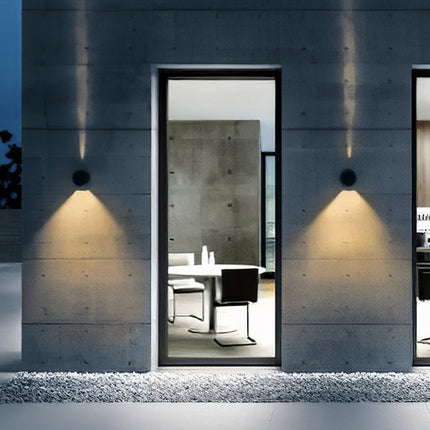 Nowoczesna Wodoodporna Lampa Zewnętrzna Nad Drzwi z Okrągłym Szkłem IP65 – Elegancka Lampa do Oświetlenia Domu i Tarasu 5