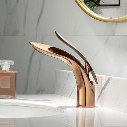 Nowoczesna Zakrzywiona Bateria Umywalkowa w Różowym Złocie – Elegancki Design do Łazienki 0