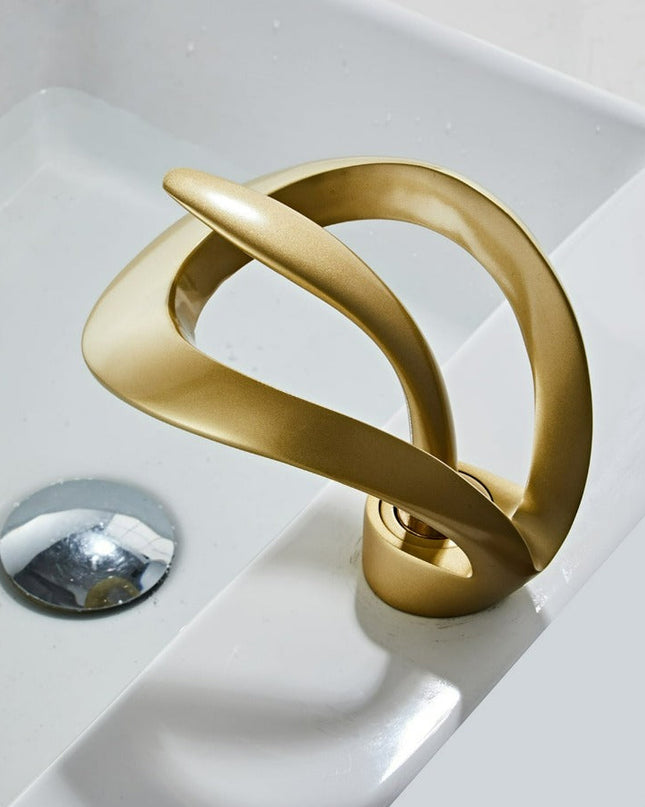 Nowoczesna, szczotkowana złota bateria umywalkowa do łazienki z wylewką typu wodospad do eleganckiej łazienki – trwała, mosiężna, mocowanie na jeden otwór 7