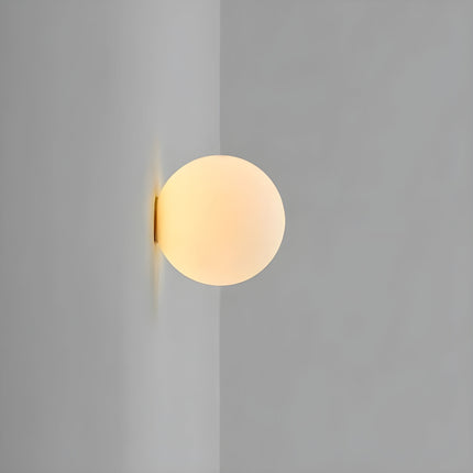Nowoczesna lampa ścienna z kloszem z matowego szkła – minimalistyczny design dla nowoczesnego oświetlenia ściennego 8