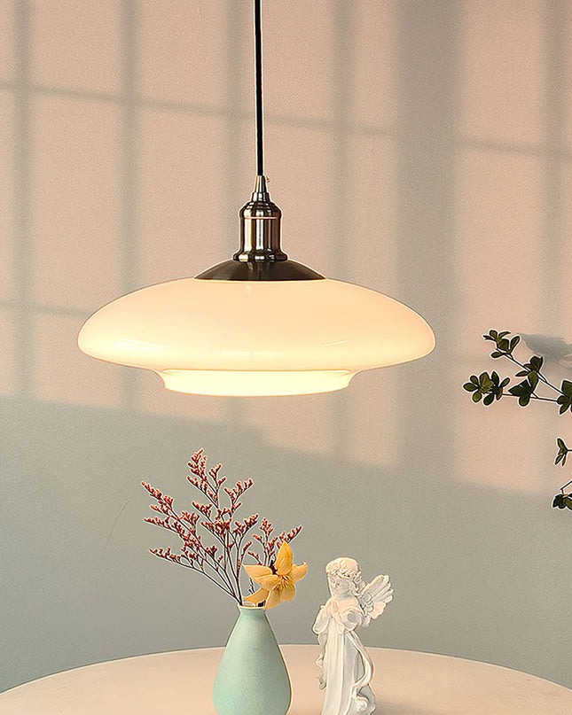 Nowoczesna lampa wisząca z białego szkła – Elegancka i minimalistyczna 2