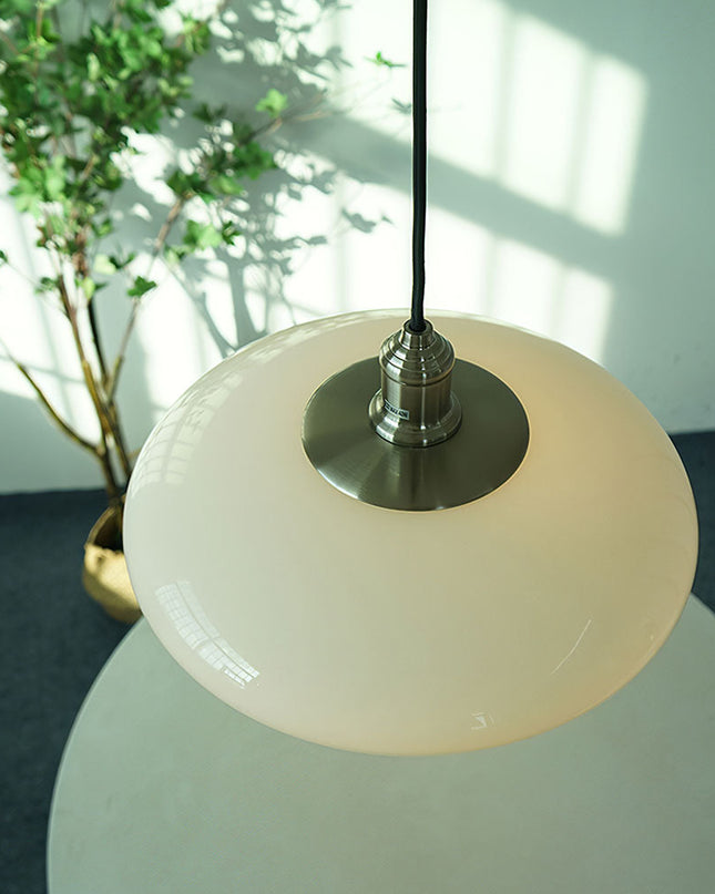 Nowoczesna lampa wisząca z białego szkła – Elegancka i minimalistyczna 6