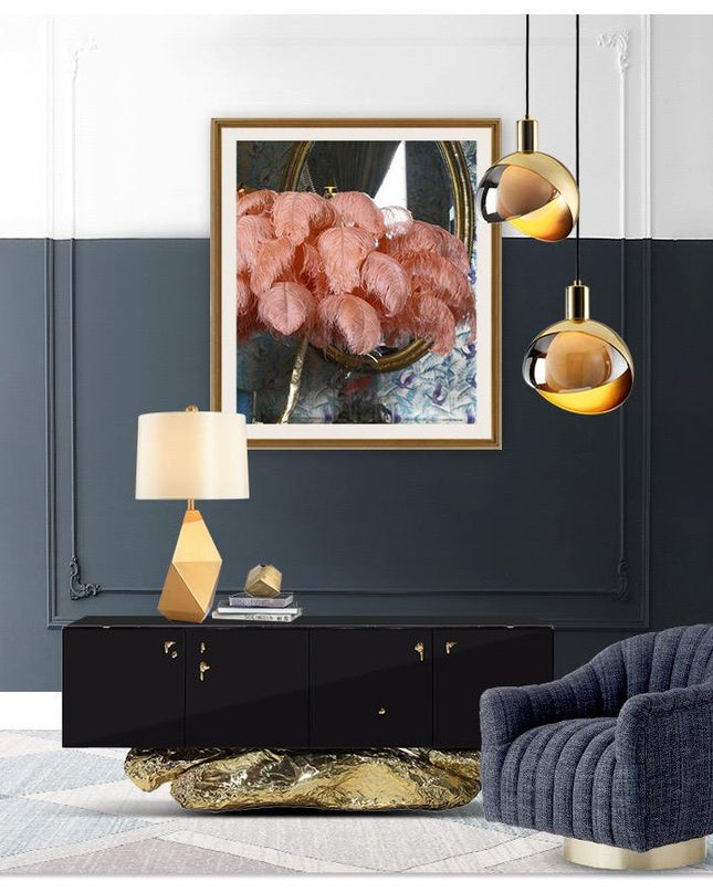 Nowoczesna lampa wisząca ze złotego szkła i metalowej ramy – Nordycki design 3