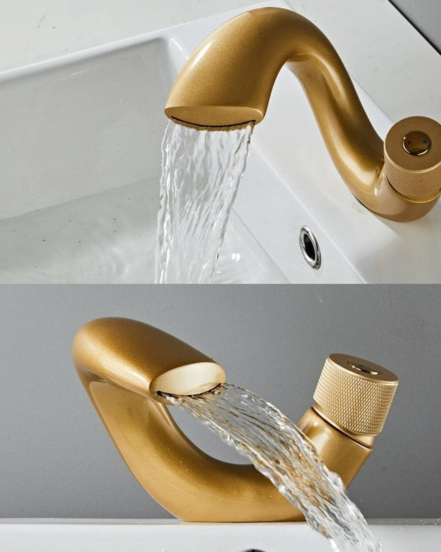 Nowoczesne Akcesoria Łazienkowe SmoothEdge w Złocie, Chromie i Czerni – Zestaw 3 Elementów do Łazienki 6