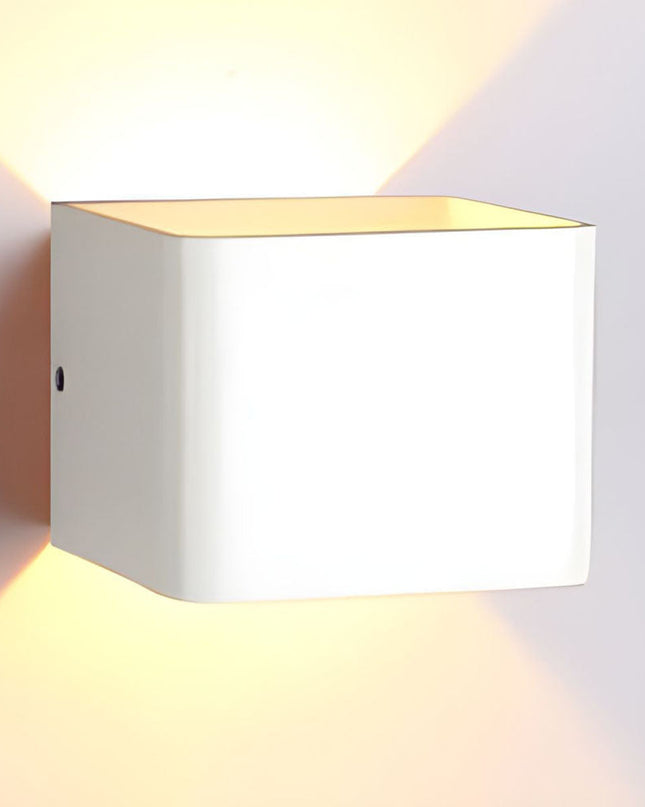 Nowoczesny Kinkiet LED Cubbon z Akrylu – Kompaktowy Kinkiet Ścienny do Sypialni i Przedpokoju 2
