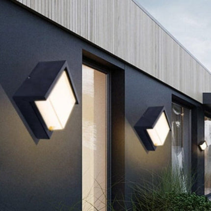 Nowoczesny Kinkiet Zewnętrzny IP65 z Czujnikiem Ruchu – Aluminium, Ciepła Biała Barwa Światła, Minimalistyczny Design 4