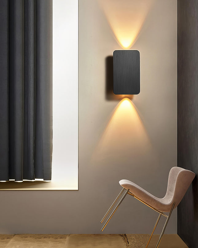 Nowoczesny prostokątny kinkiet Koda z regulowanym oświetleniem – dostępny w czterech kolorach 4