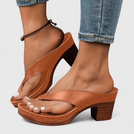 Ortopedyczne buty damskie na obcasie z ergonomiczną wkładką i amortyzującą podeszwą – elegancki design ze skóry syntetycznej 3