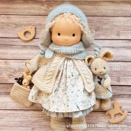 Pluszowa lalka w stylu waldorfskim do kreatywnej zabawy – zabawka podróżna w stylu Kawaii Design – 32 cm, ręcznie wykończone detale 5