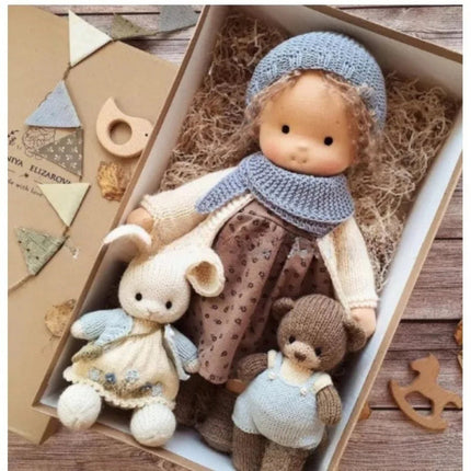 Pluszowa lalka w stylu waldorfskim do kreatywnej zabawy – zabawka podróżna w stylu Kawaii Design – 32 cm, ręcznie wykończone detale 6
