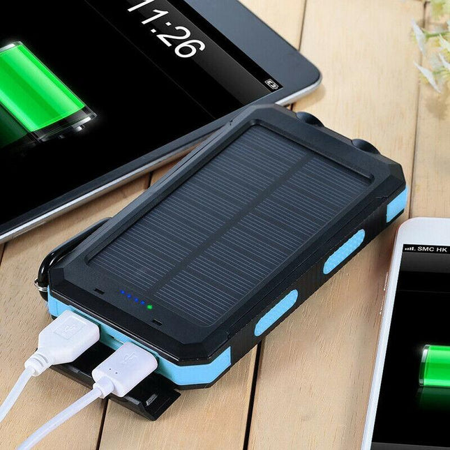 Powerbank solarny 20000 mAh z dwoma portami USB i wodoodporną konstrukcją – przenośna ładowarka do telefonów i tabletów 1