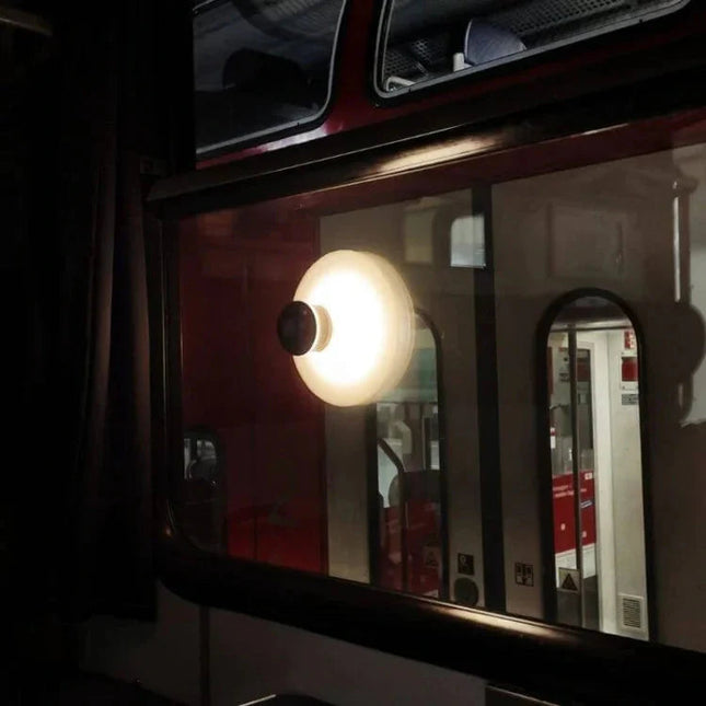 Przenośna Lampka LED z Przyssawką, Regulowane Oświetlenie, Długotrwała Bateria, Idealna na Kemping 3