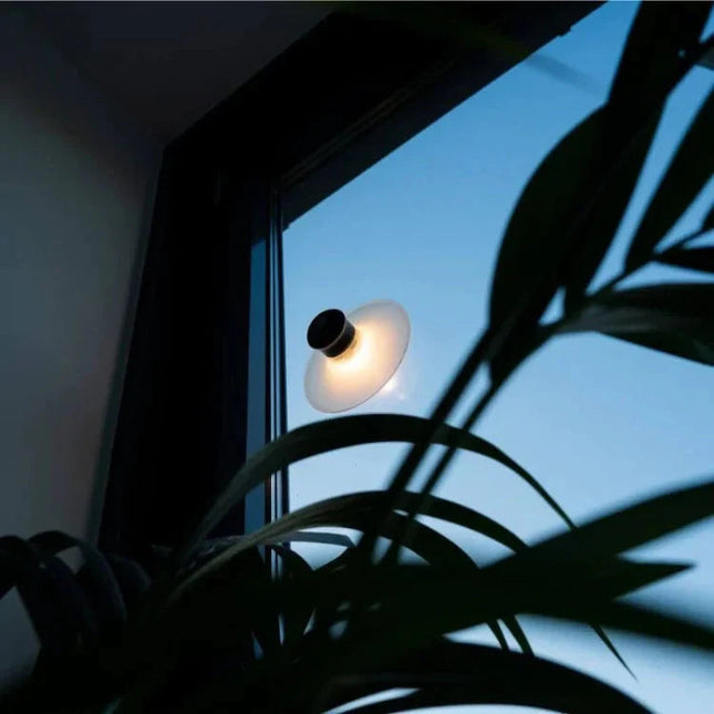 Przenośna Lampka LED z Przyssawką, Regulowane Oświetlenie, Długotrwała Bateria, Idealna na Kemping 4