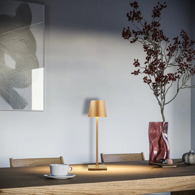 Przenośna Latarka LED, 130 Lumenów, Wodoodporna, Smukła Konstrukcja, Regulacja Jasności, Idealna na Kemping i Podróże 3