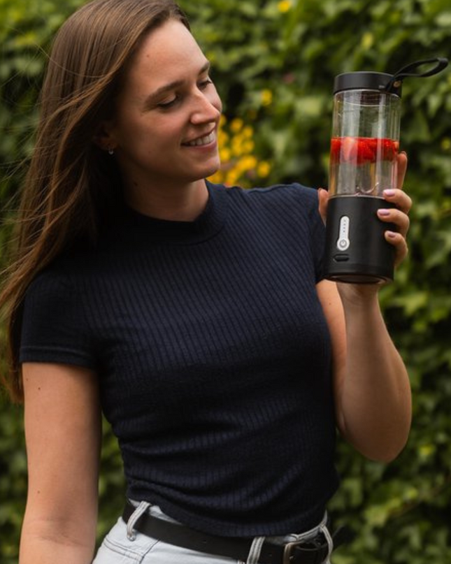 Przenośny Blender 530ml z 6 Ostrzami, Kompaktowy i Lekki, Ładowanie USB do Smoothie i Koktajli 1