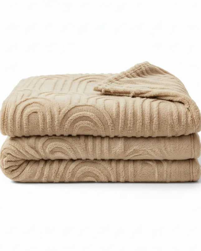 Puszysty Koc Polarowy w Kratę – Ultra Miękki, Elegancki, Ciepły Kocyk Polarowy do Domu i Podróży 0