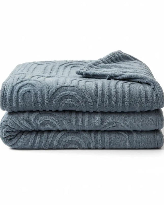 Puszysty Koc Polarowy w Kratę – Ultra Miękki, Elegancki, Ciepły Kocyk Polarowy do Domu i Podróży 3