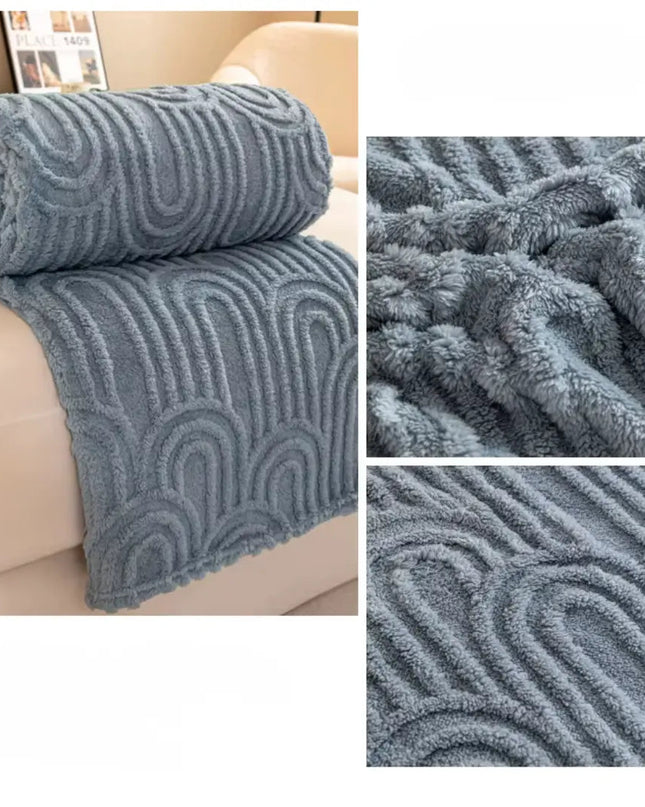 Puszysty Koc Polarowy w Kratę – Ultra Miękki, Elegancki, Ciepły Kocyk Polarowy do Domu i Podróży 4