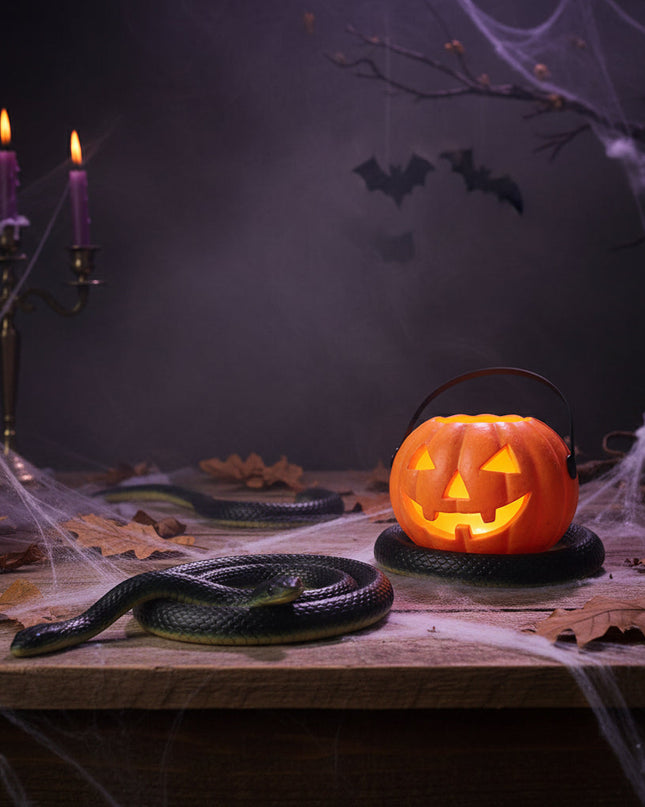 Realistyczna czarna zabawka wąż z miękkiej gumy na Halloween, 130 cm długości, idealna jako re 1