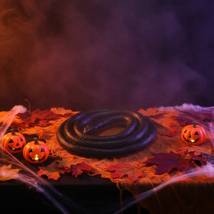 Realistyczna czarna zabawka wąż z miękkiej gumy na Halloween, 130 cm długości, idealna jako re 4