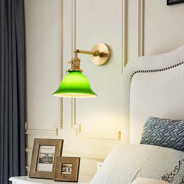 Regulowany Kinkiet Ścienny Vintage z Zielonego Szkła i Mosiądzu, Idealny do Sypialni i Salonu 0