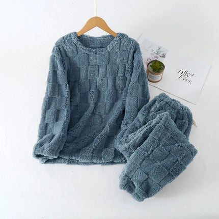 RelaxedNights | Piżama w kratkę na chłodne zimowe noce 3