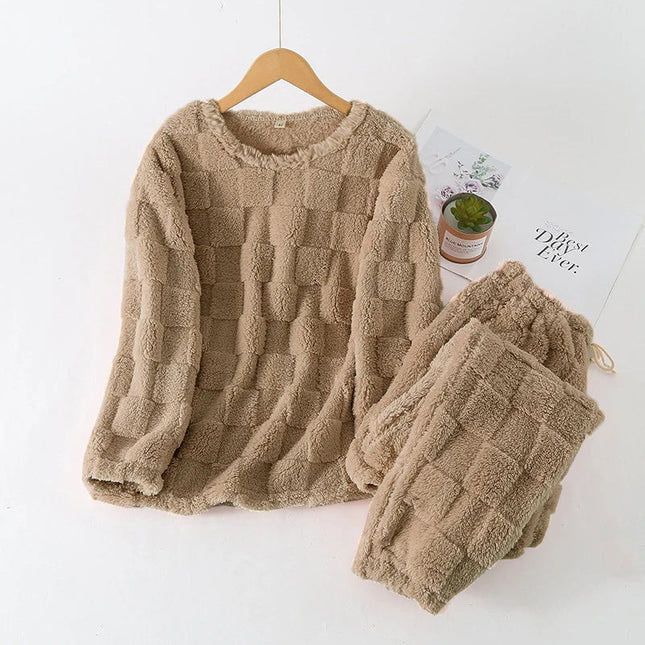 RelaxedNights | Piżama w kratkę na chłodne zimowe noce 4