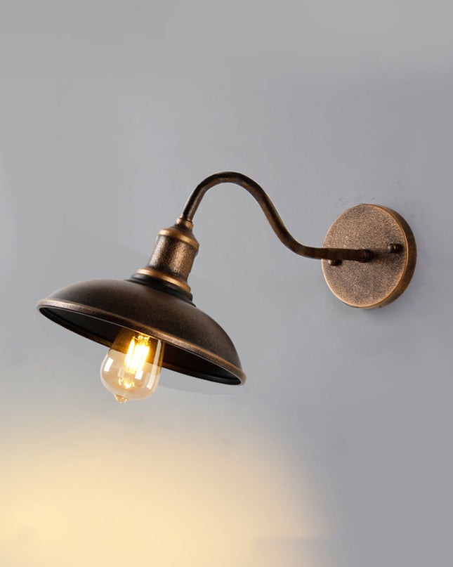 Rustykalna Lampa Zewnętrzna IP65 w Kształcie Muszli z Antycznego Mosiądzu – Idealna do Oświetlenia Tarasów i Dziedzińców 9