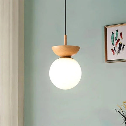 Skandynawska lampa wisząca z drewna – Minimalistyczny design w czerni, bieli, orzechu i dębie 5