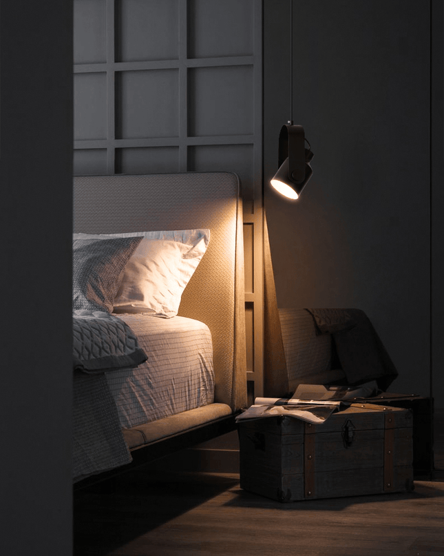 Skandynawski Wiszący Reflektor z Drewna i Metalu – Elegancki Design, Minimalistyczny Styl do Nowoczesnych Wnętrz 3