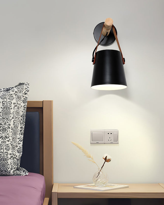 Stylowy Kinkiet Ścienny LED w Skandynawskim Stylu z Drewnem i Skórą – Idealny do Sypialni i Salonu 4