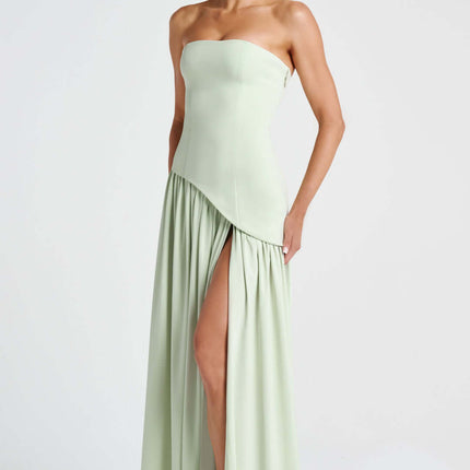 Suknia maxi z gorsetem bez ramiączek i asymetryczną, drapowaną spódnicą – elegancka suknia wieczorowa na formalne wesela i imprezy 3