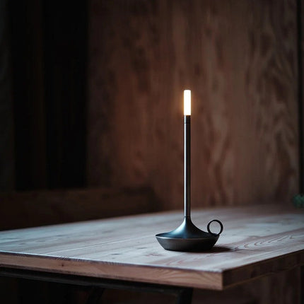 Świeca Giavi - Elegancka, Nowoczesna Świeca z Regulowanym Oświetleniem i Ładowaniem USB 0