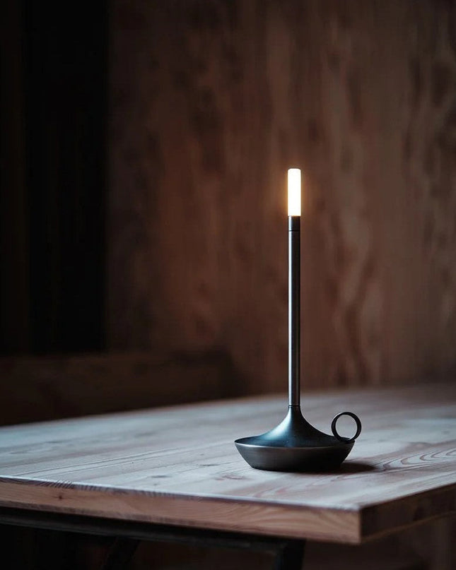Świeca Giavi - Elegancka, Nowoczesna Świeca z Regulowanym Oświetleniem i Ładowaniem USB 0